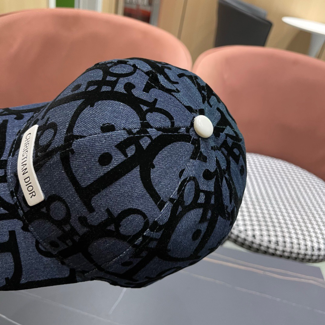  Dior迪奥2024新‮棒款‬球帽，鸭舌帽，原‮品单‬质，跑‮多量‬色