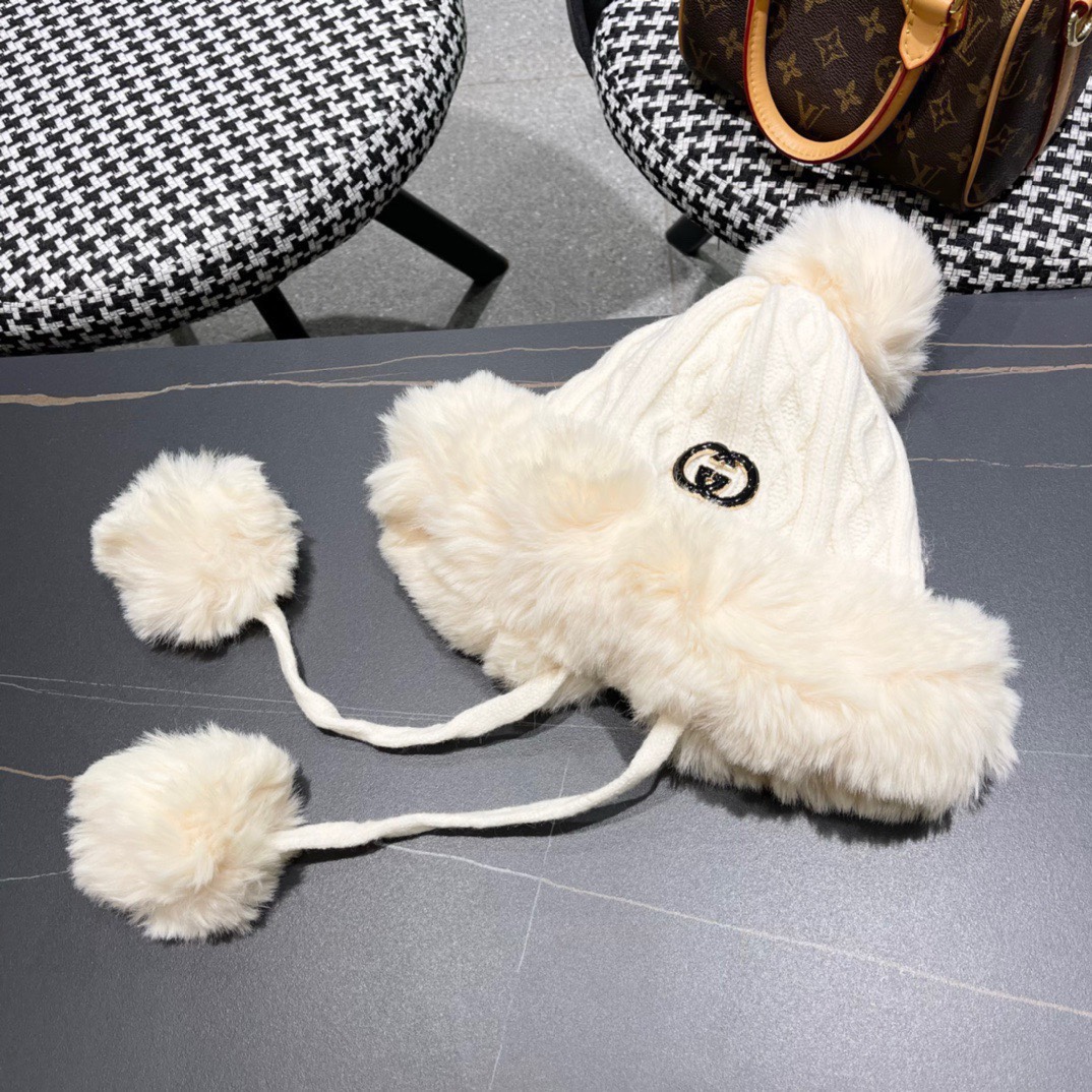 GUCCI古奇 冬季雷锋帽女韩版潮百搭可爱毛球针织毛线帽加绒保暖时尚护耳帽子