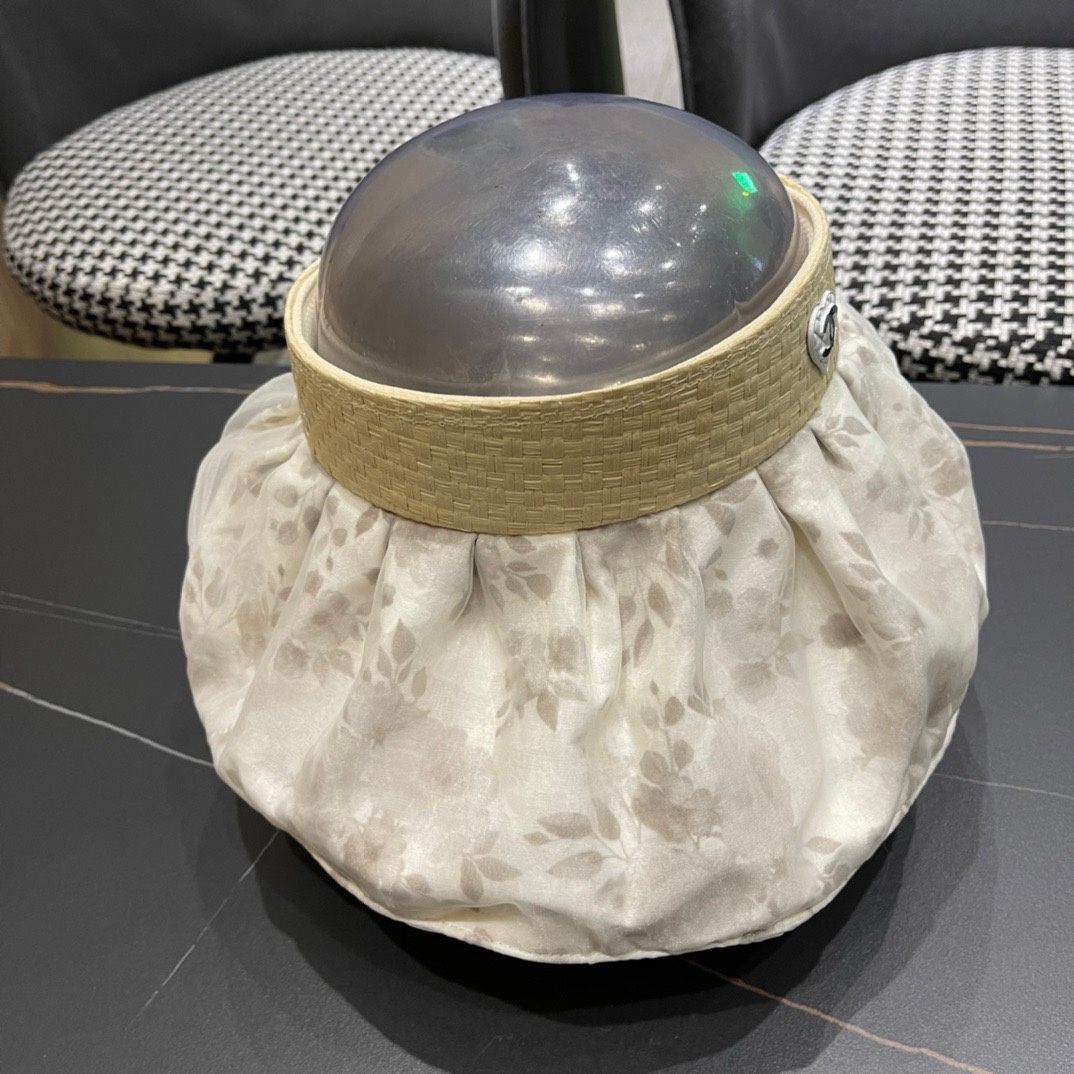   香奈儿新款夏季新款直播爆款遮阳帽空顶帽，大牌出货，好搭！出街必备