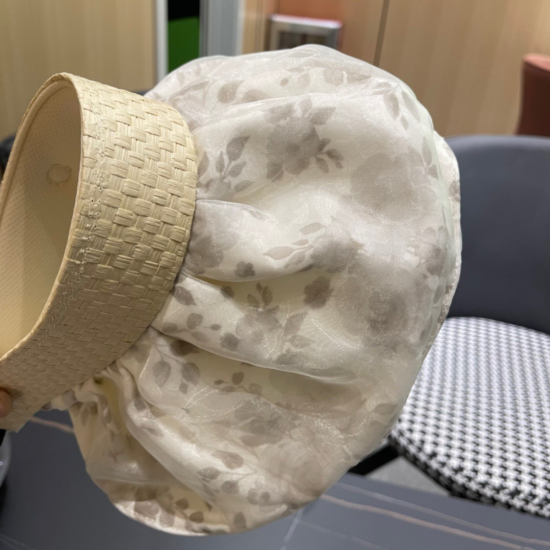   香奈儿新款夏季新款直播爆款遮阳帽空顶帽，大牌出货，好搭！出街必备