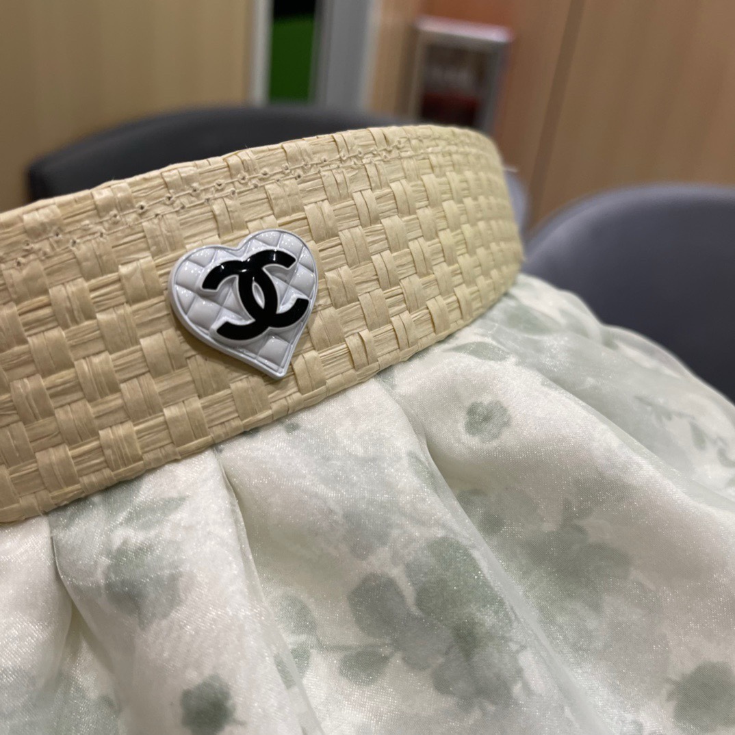   香奈儿新款夏季新款直播爆款遮阳帽空顶帽，大牌出货，好搭！出街必备