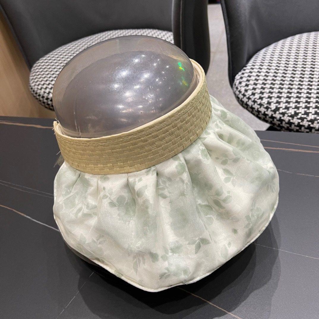   香奈儿新款夏季新款直播爆款遮阳帽空顶帽，大牌出货，好搭！出街必备