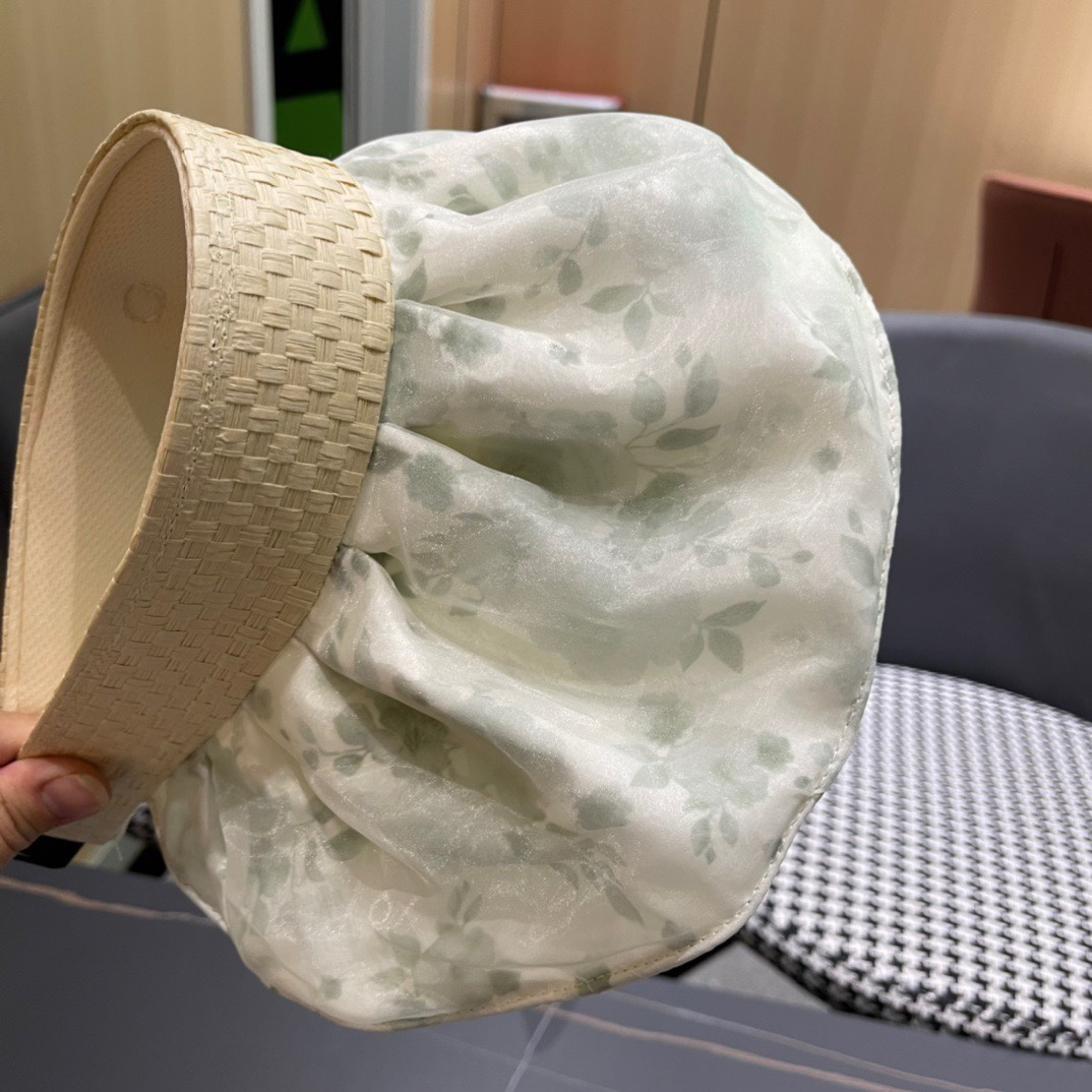   香奈儿新款夏季新款直播爆款遮阳帽空顶帽，大牌出货，好搭！出街必备