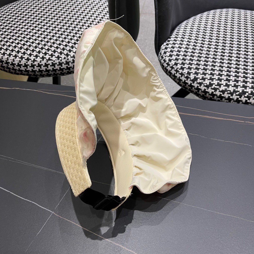   香奈儿新款夏季新款直播爆款遮阳帽空顶帽，大牌出货，好搭！出街必备