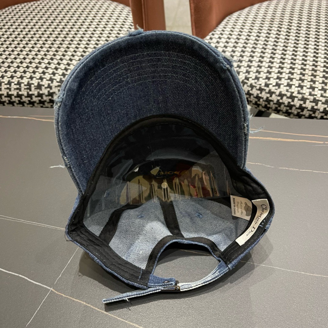 ，dior(迪奥)新款牛仔棒球帽， 轻盈透气！质量超赞，基础头围56，贴片可调节。