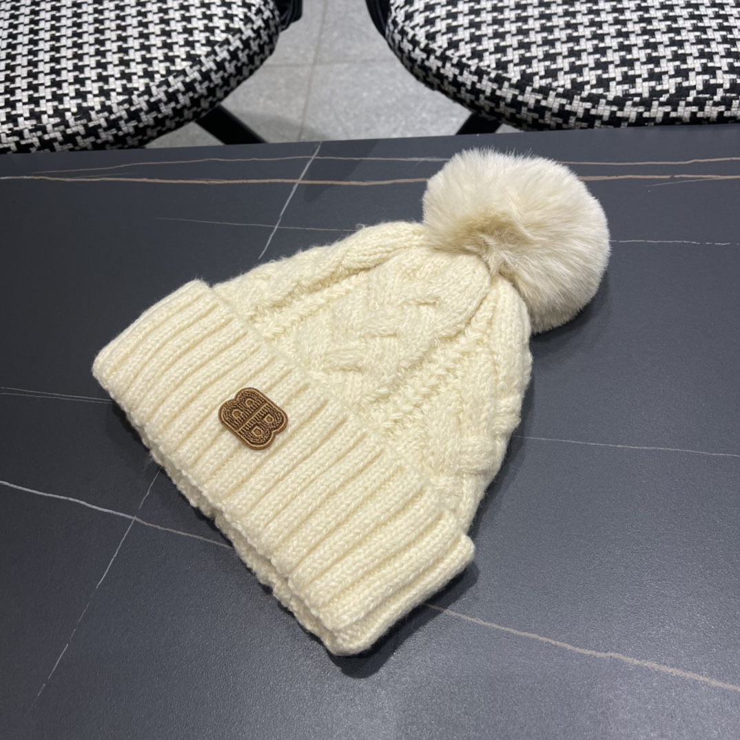  巴黎世家 秋冬新款大牌同款针织毛线帽均码，出街超好搭配！