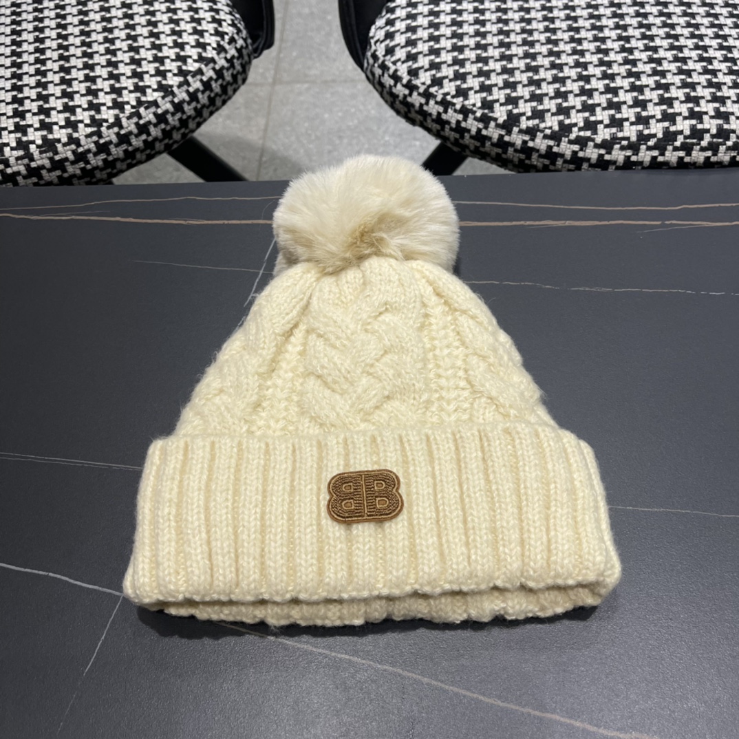  巴黎世家 秋冬新款大牌同款针织毛线帽均码，出街超好搭配！