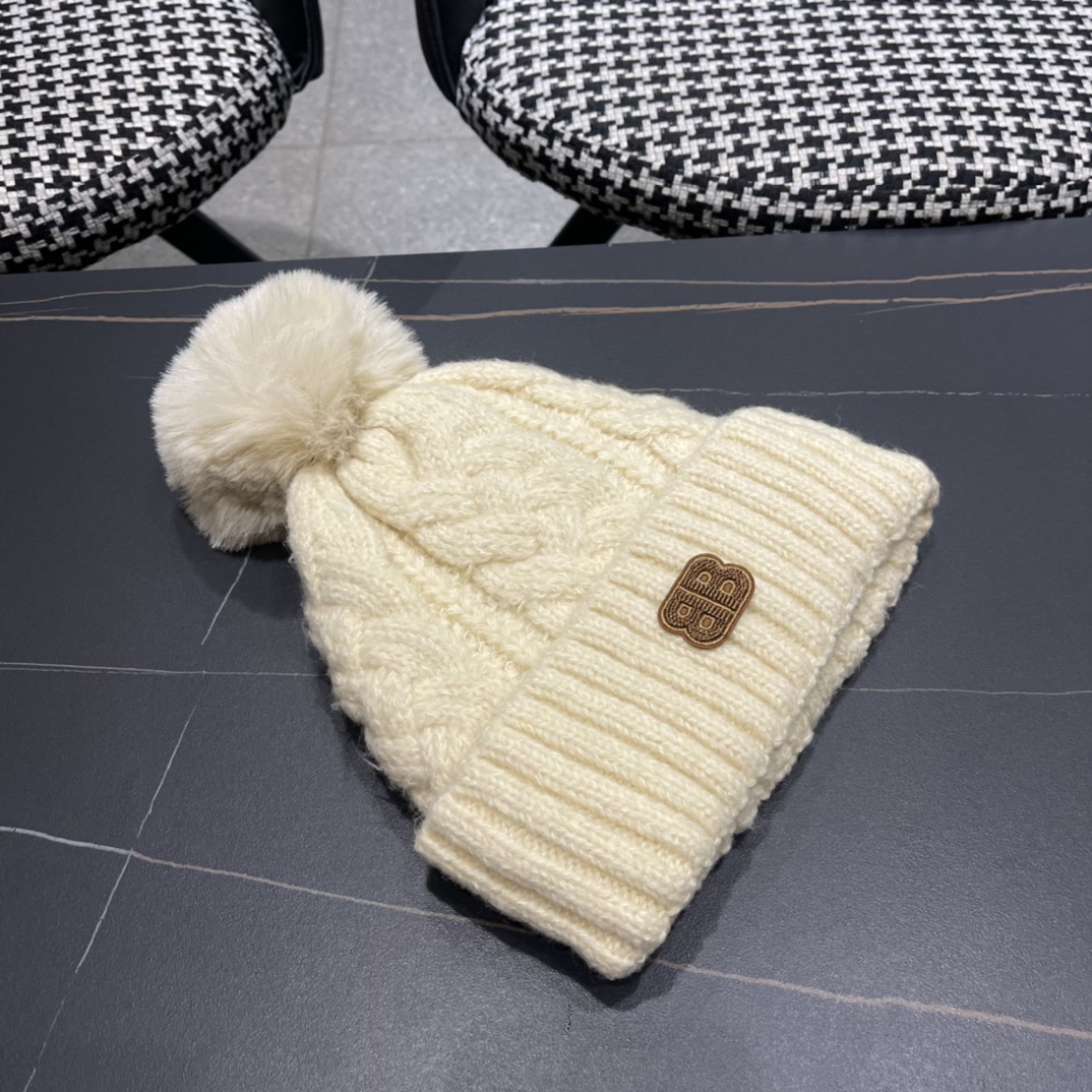  巴黎世家 秋冬新款大牌同款针织毛线帽均码，出街超好搭配！