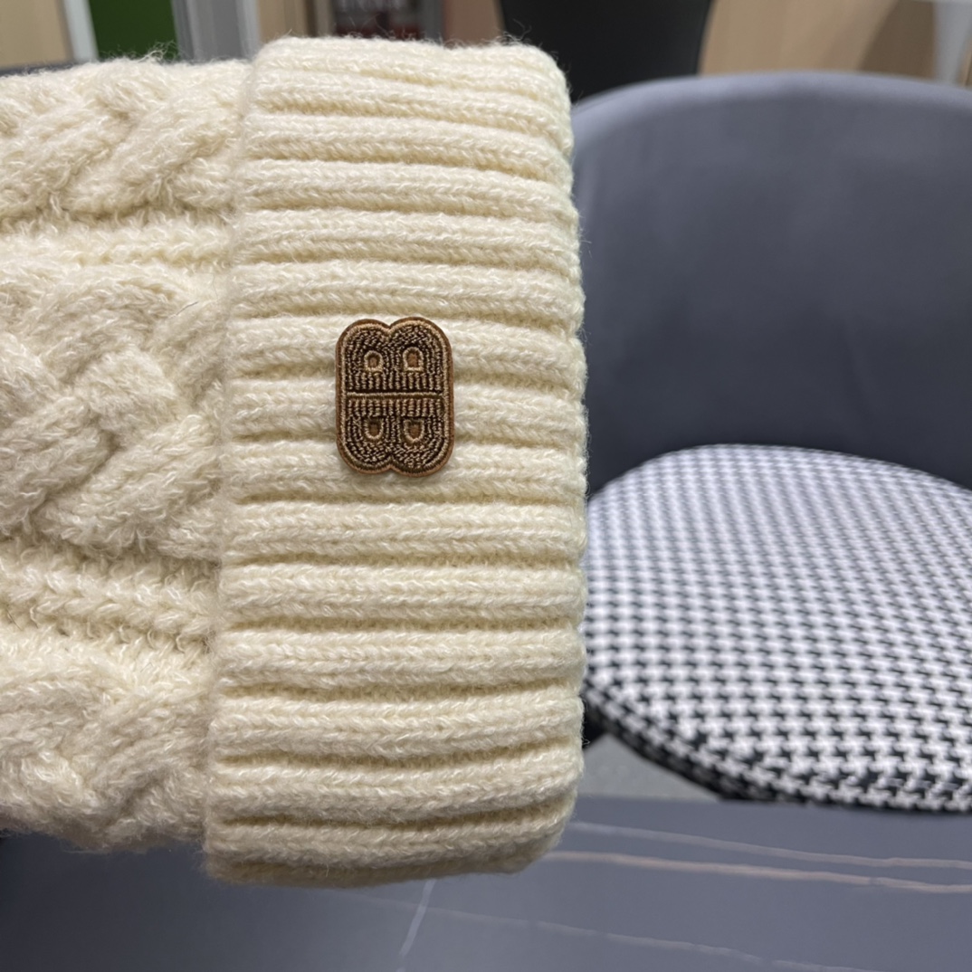  巴黎世家 秋冬新款大牌同款针织毛线帽均码，出街超好搭配！