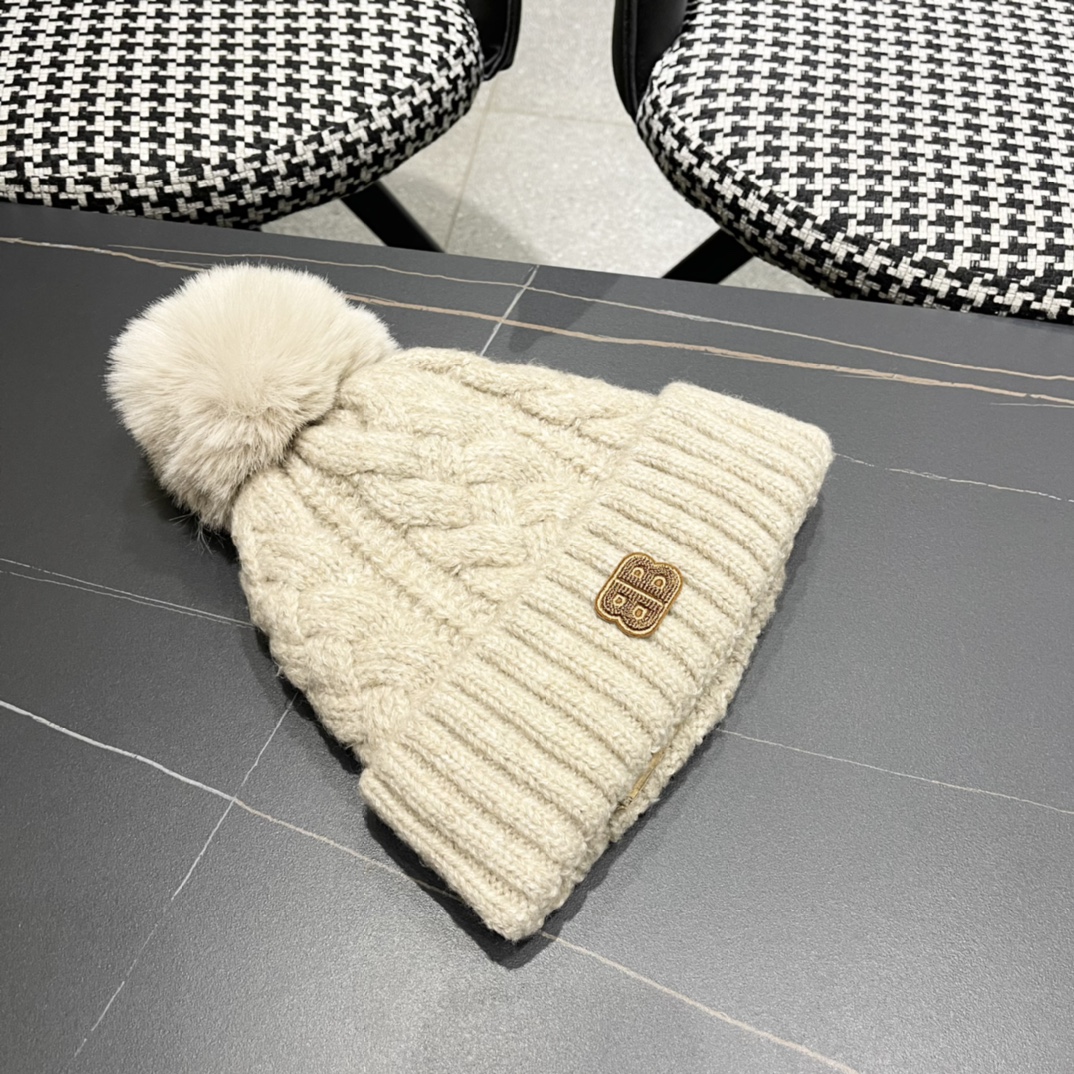  巴黎世家 秋冬新款大牌同款针织毛线帽均码，出街超好搭配！