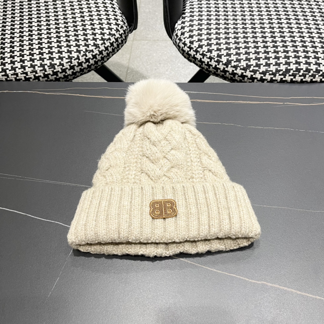  巴黎世家 秋冬新款大牌同款针织毛线帽均码，出街超好搭配！