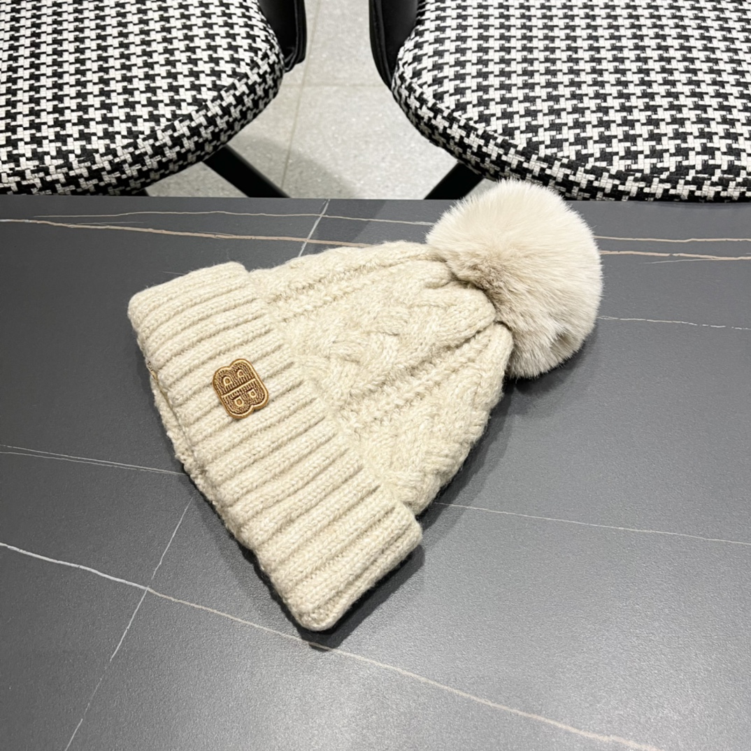  巴黎世家 秋冬新款大牌同款针织毛线帽均码，出街超好搭配！