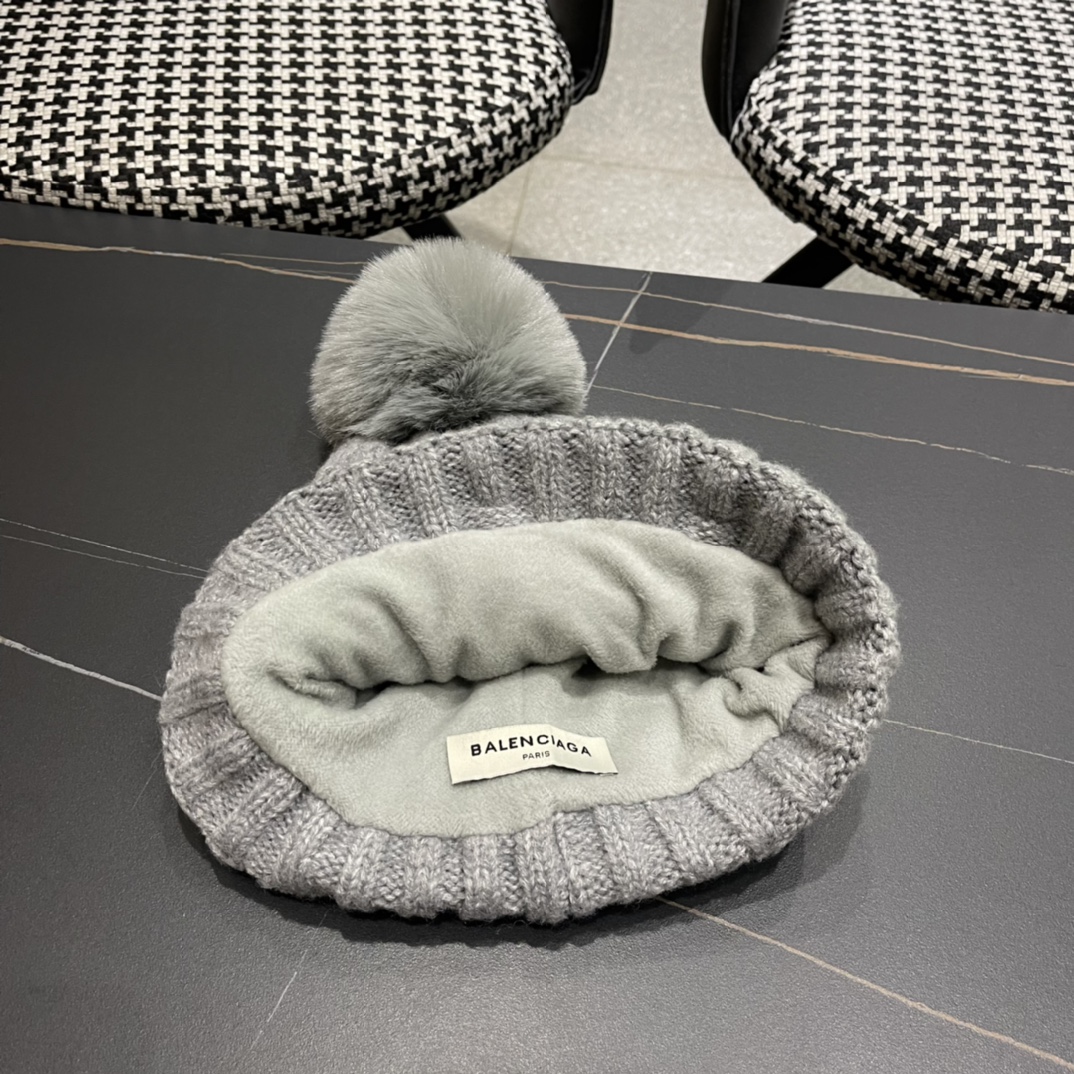  巴黎世家 秋冬新款大牌同款针织毛线帽均码，出街超好搭配！