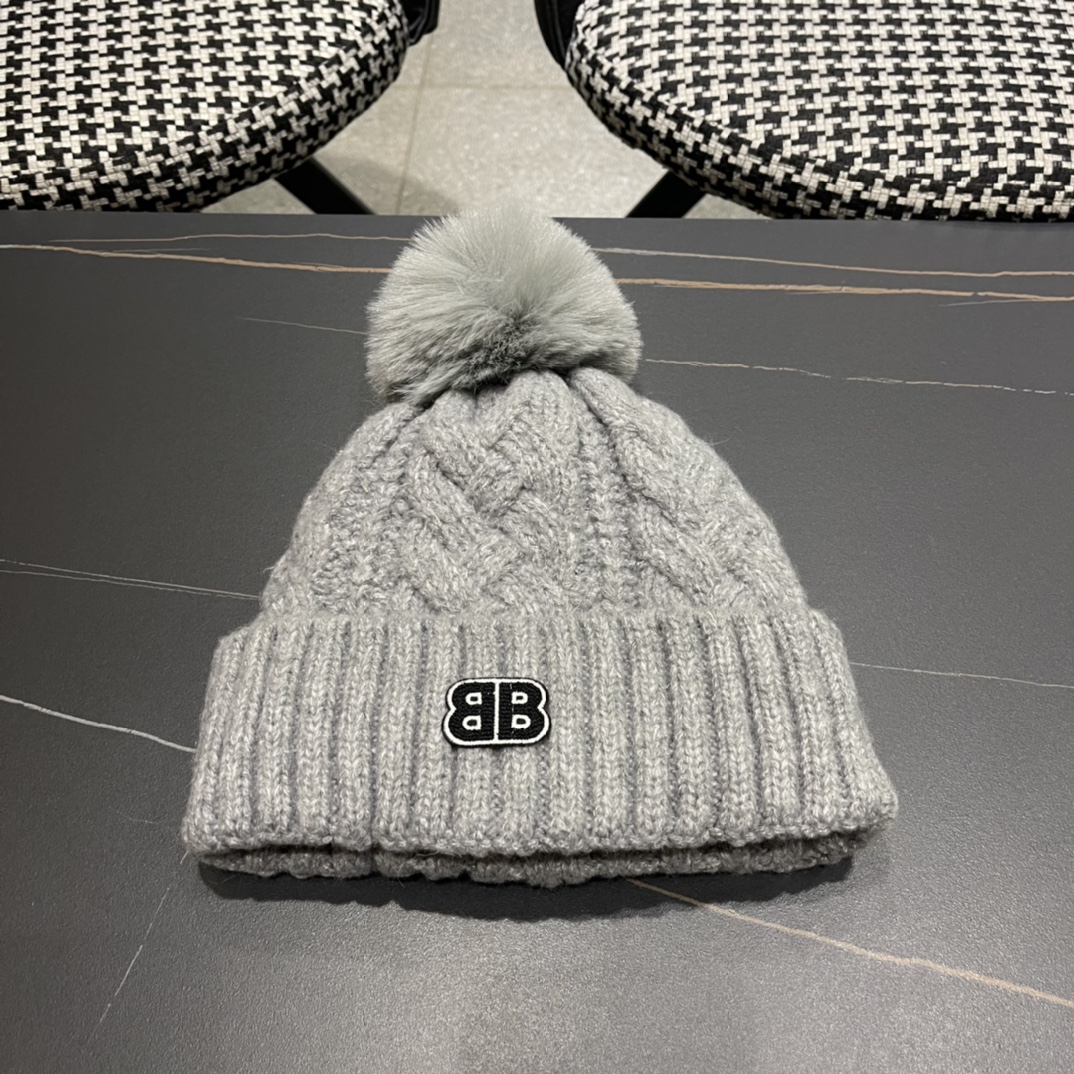  巴黎世家 秋冬新款大牌同款针织毛线帽均码，出街超好搭配！