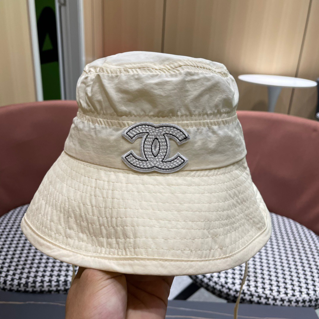  【CHANEL香奈儿】新款原单渔夫帽，遮阳又超好搭配，出街单品
