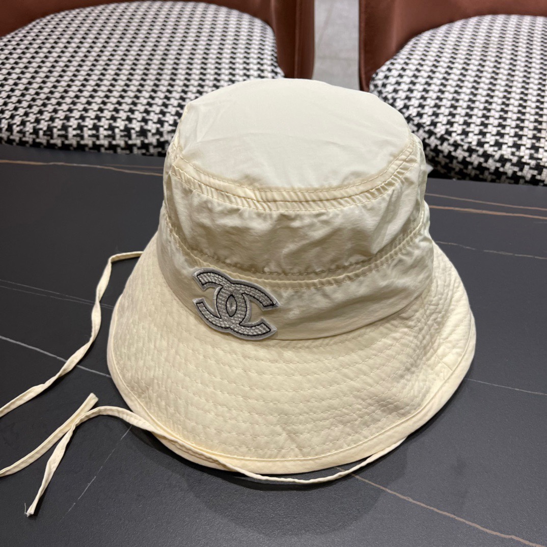  【CHANEL香奈儿】新款原单渔夫帽，遮阳又超好搭配，出街单品