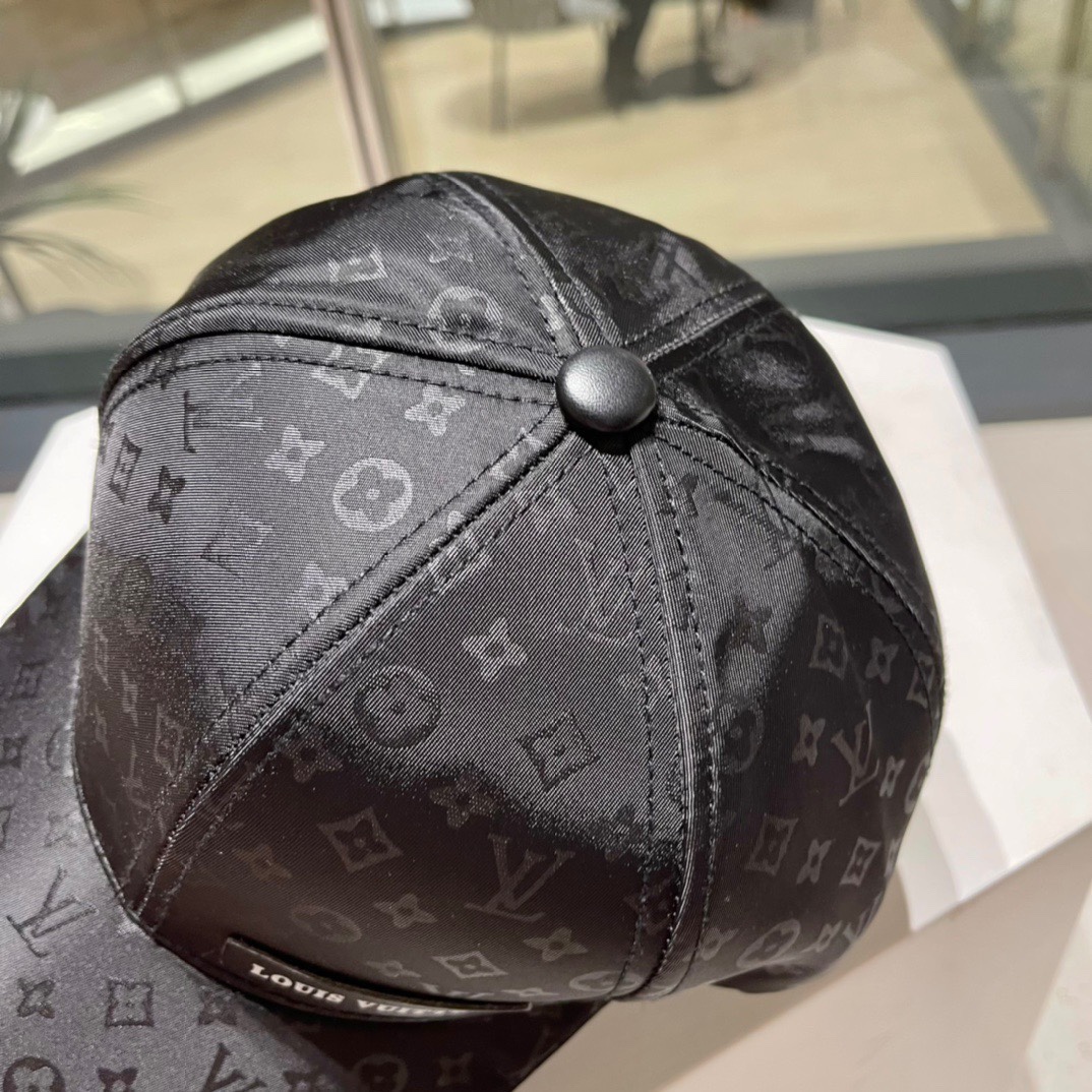 【LV】专柜新款棒球帽，大牌同步，超好搭配，出货！