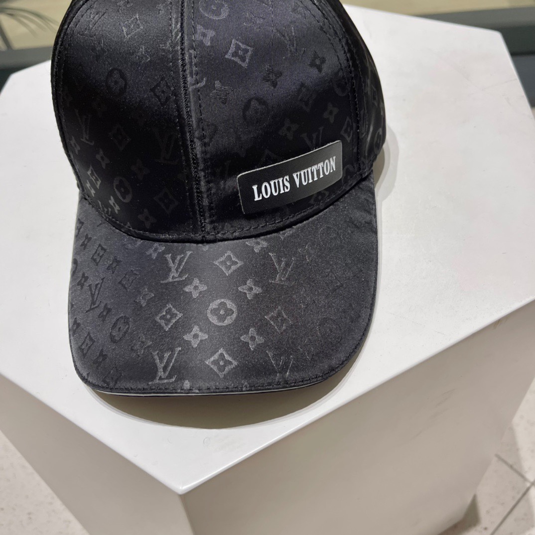 【LV】专柜新款棒球帽，大牌同步，超好搭配，出货！