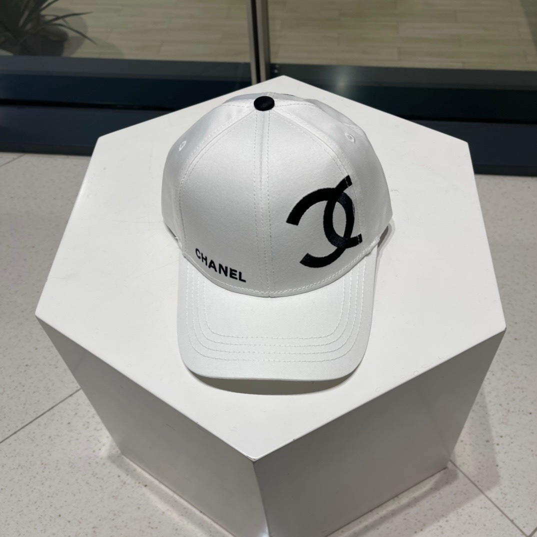【CHANEL香奈儿】2023新款简约棒球帽，新款出货，大牌款超好搭配，赶紧入手！