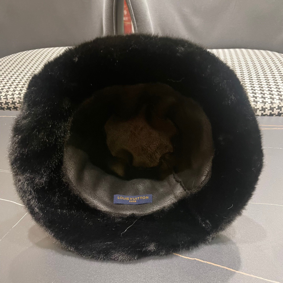 LV路易威登】2024新款男女款毛绒保暖大牌渔夫帽，超好搭配，闭眼入的一款