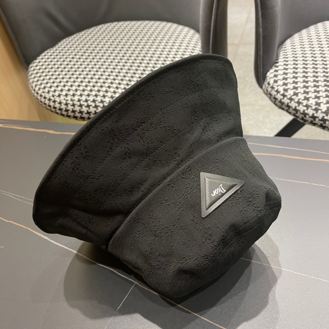   Dior 迪奥 2024春新款渔夫帽， 精致純也格调很有感觉，很酷很时尚，质量超赞