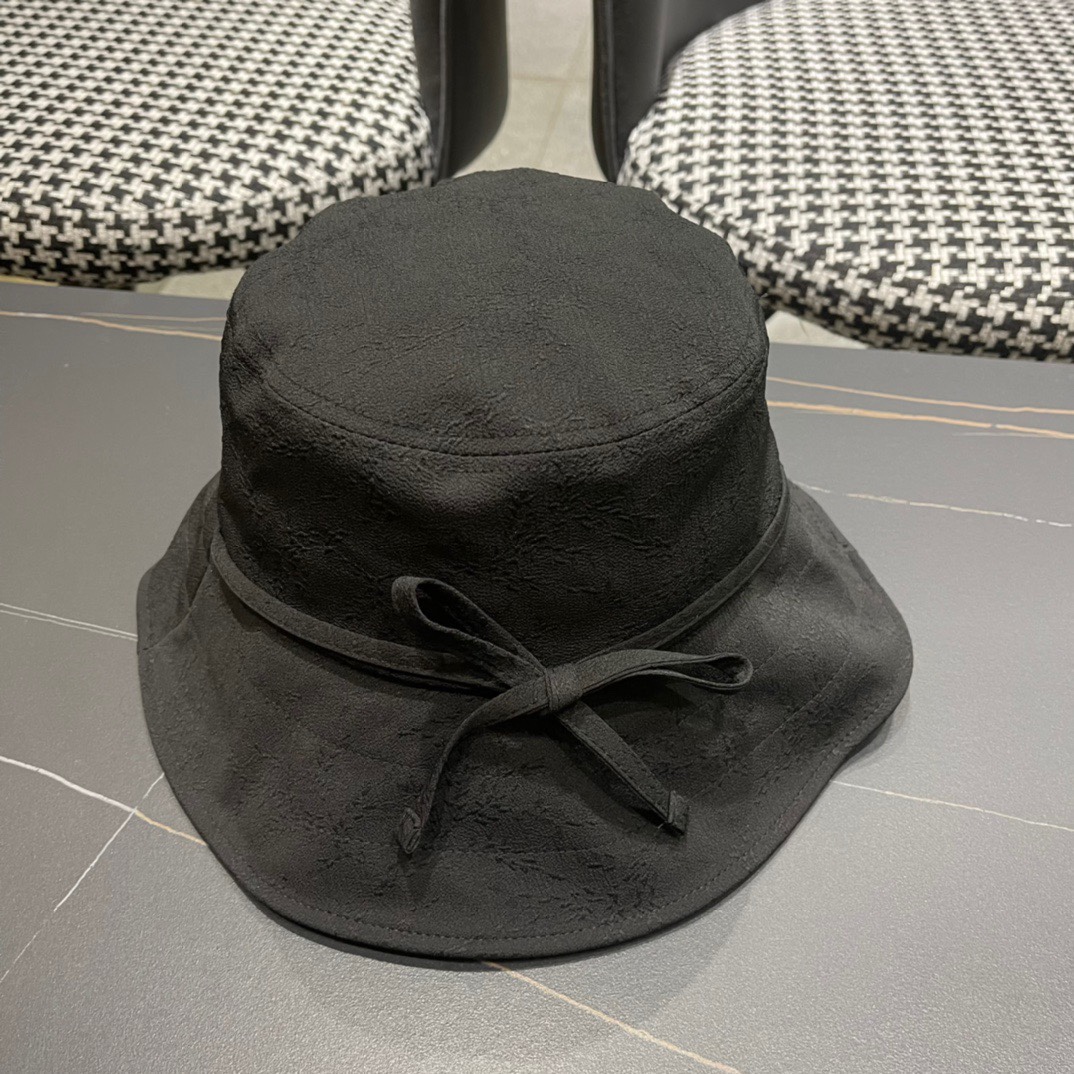   Dior 迪奥 2024春新款渔夫帽， 精致純也格调很有感觉，很酷很时尚，质量超赞