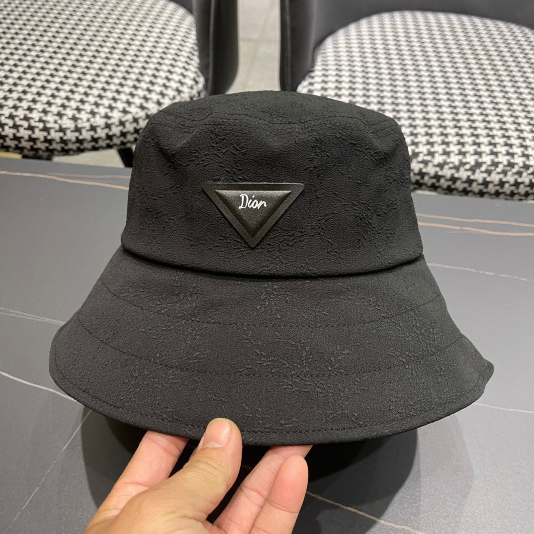   Dior 迪奥 2024春新款渔夫帽， 精致純也格调很有感觉，很酷很时尚，质量超赞