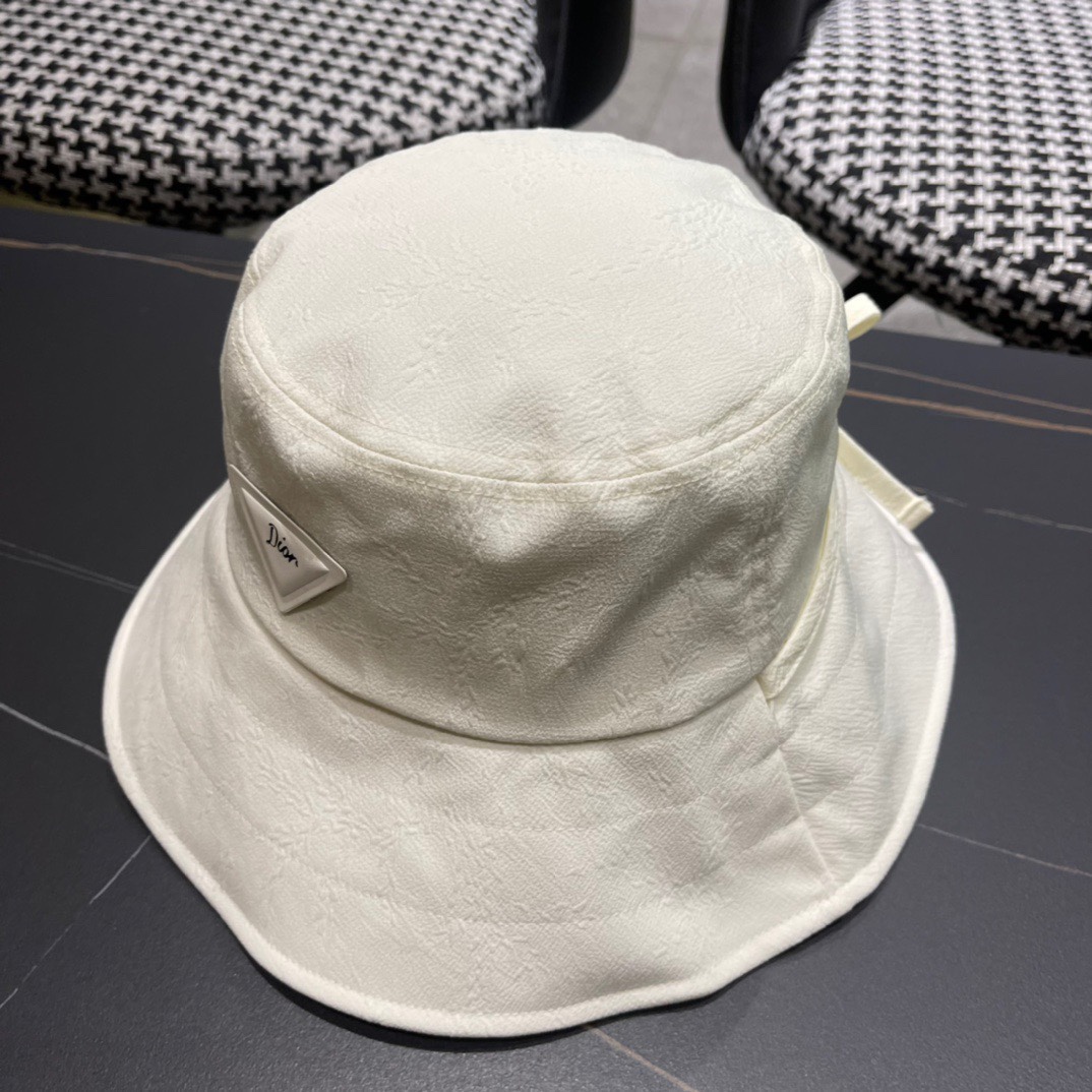   Dior 迪奥 2024春新款渔夫帽， 精致純也格调很有感觉，很酷很时尚，质量超赞