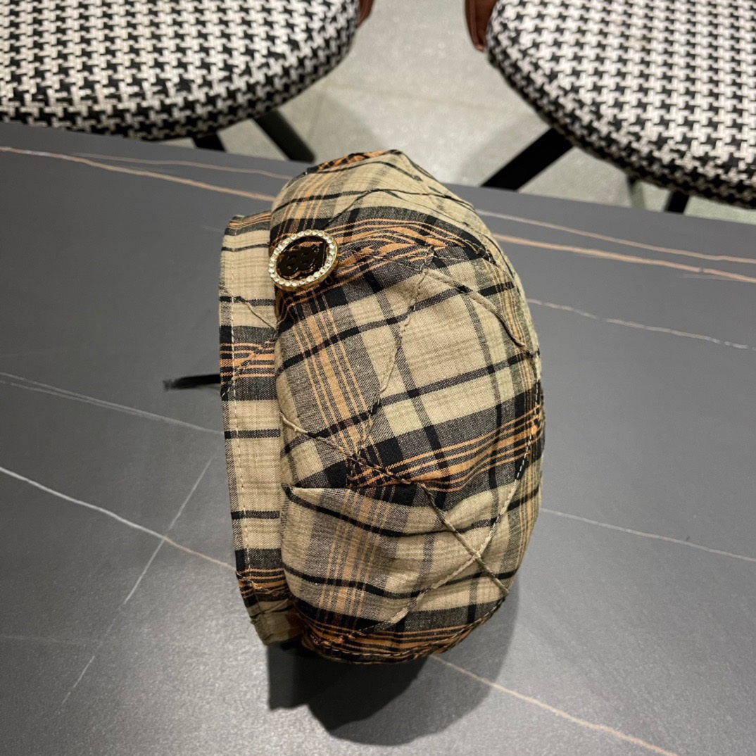  Burberry巴宝莉2024早秋新款格子贝雷帽，画家帽，头围57cm