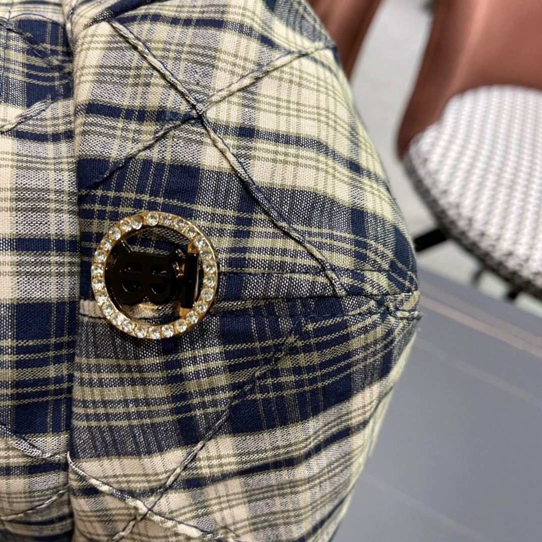  Burberry巴宝莉2024早秋新款格子贝雷帽，画家帽，头围57cm