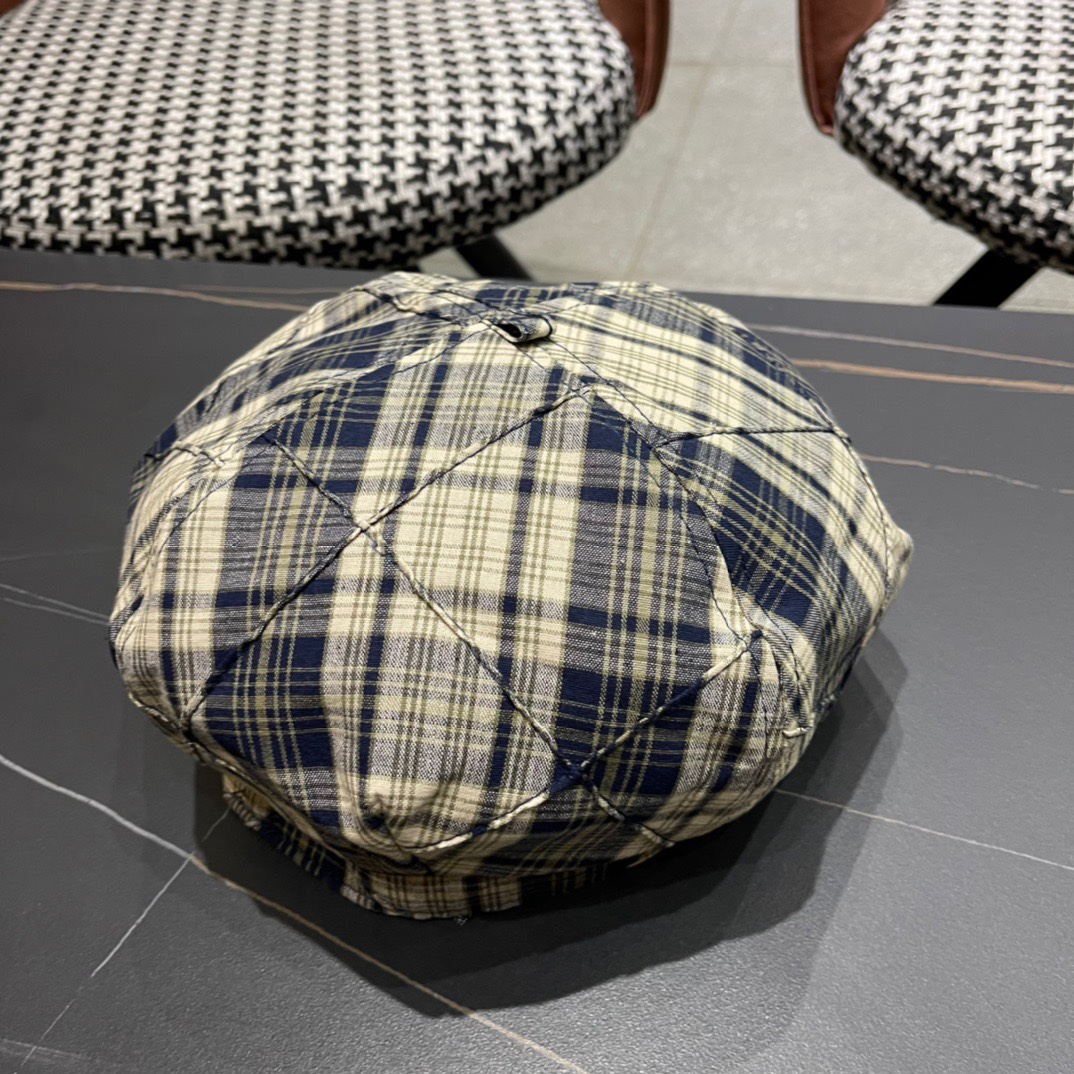  Burberry巴宝莉2024早秋新款格子贝雷帽，画家帽，头围57cm