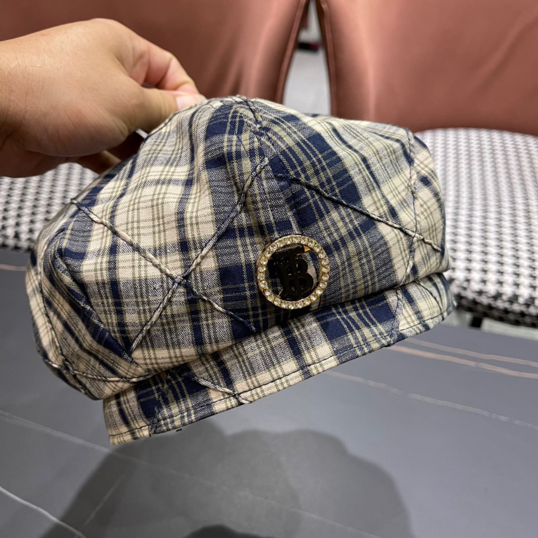  Burberry巴宝莉2024早秋新款格子贝雷帽，画家帽，头围57cm