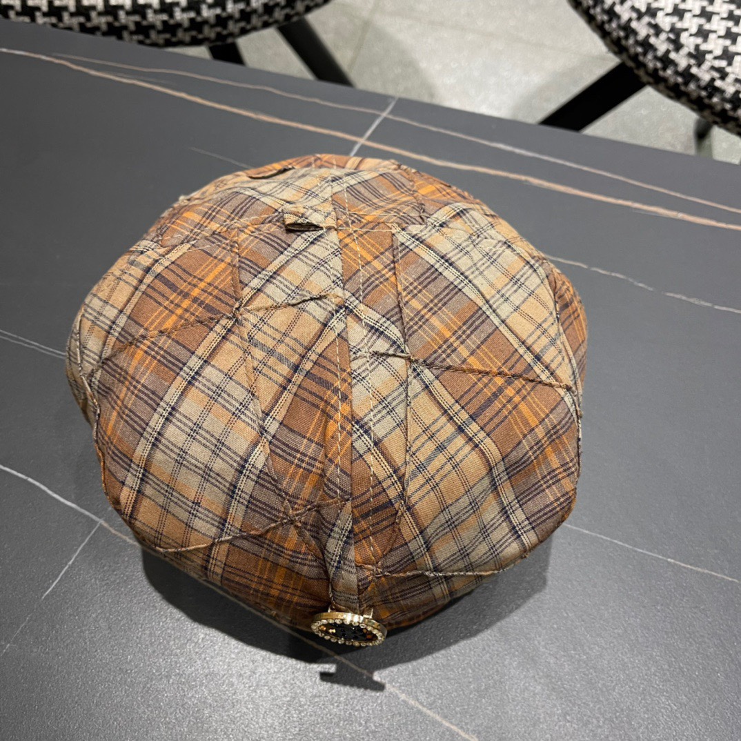  Burberry巴宝莉2024早秋新款格子贝雷帽，画家帽，头围57cm