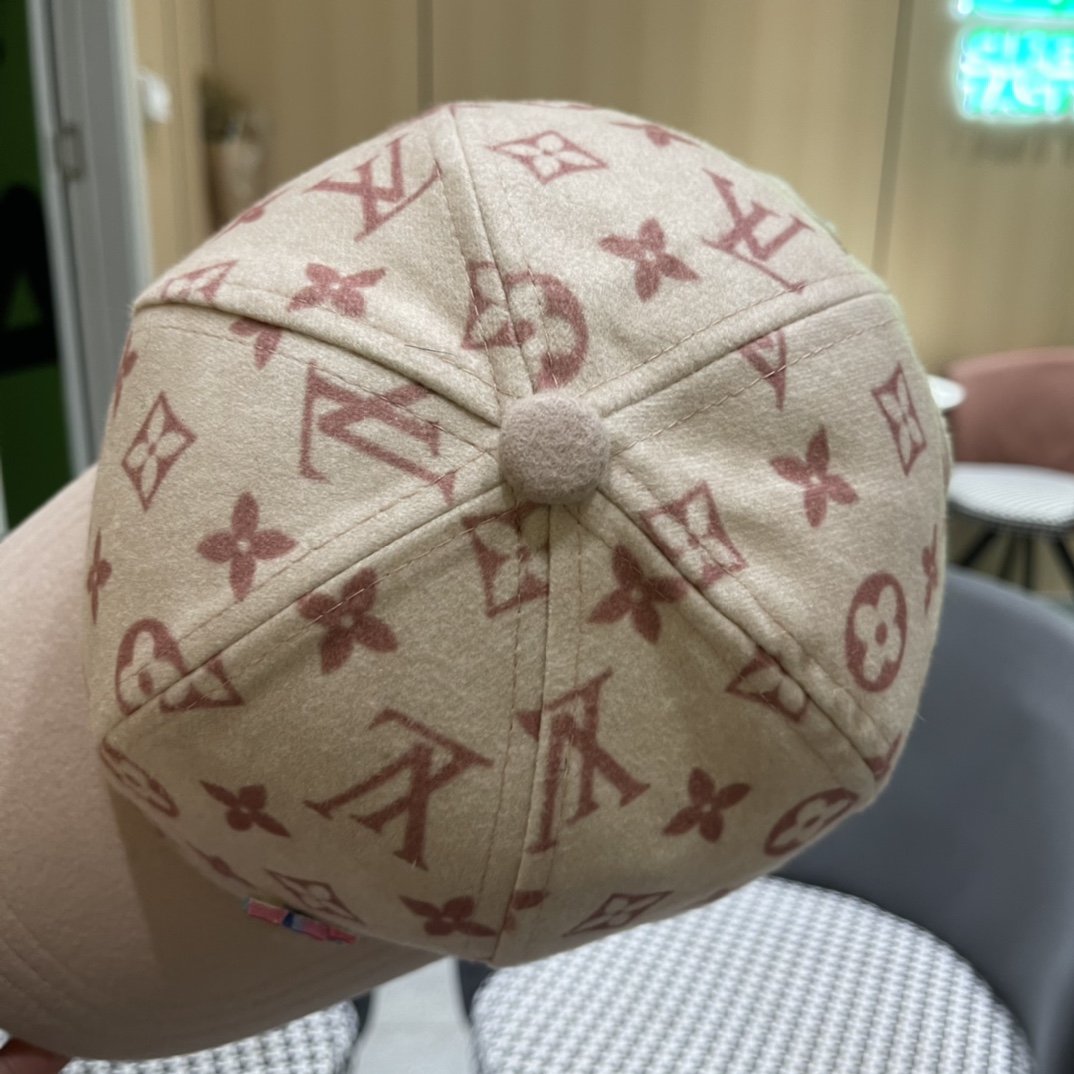  🧢路易威登棒球帽 LouisVuitton😍新款毛绒秋冬款LV棒球帽，重工打造♥️百搭款🤗男女通用！跑