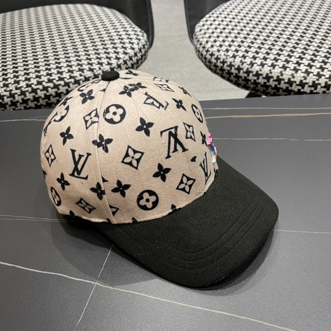  🧢路易威登棒球帽 LouisVuitton😍新款毛绒秋冬款LV棒球帽，重工打造♥️百搭款🤗男女通用！跑