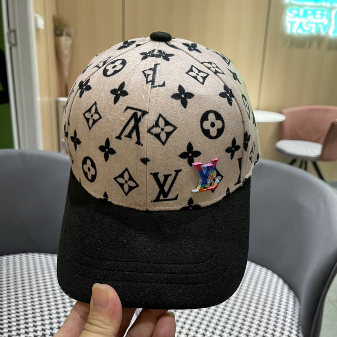  🧢路易威登棒球帽 LouisVuitton😍新款毛绒秋冬款LV棒球帽，重工打造♥️百搭款🤗男女通用！跑