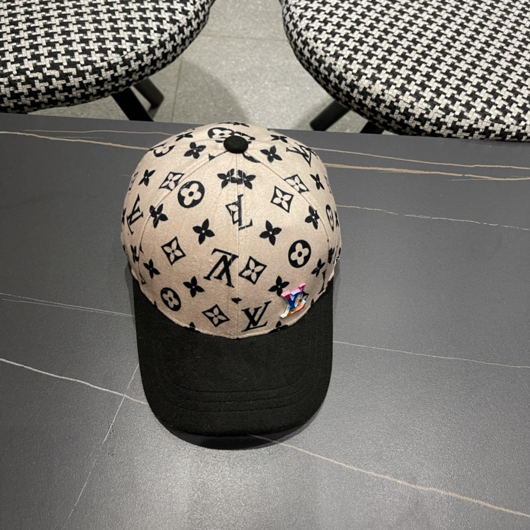  🧢路易威登棒球帽 LouisVuitton😍新款毛绒秋冬款LV棒球帽，重工打造♥️百搭款🤗男女通用！跑
