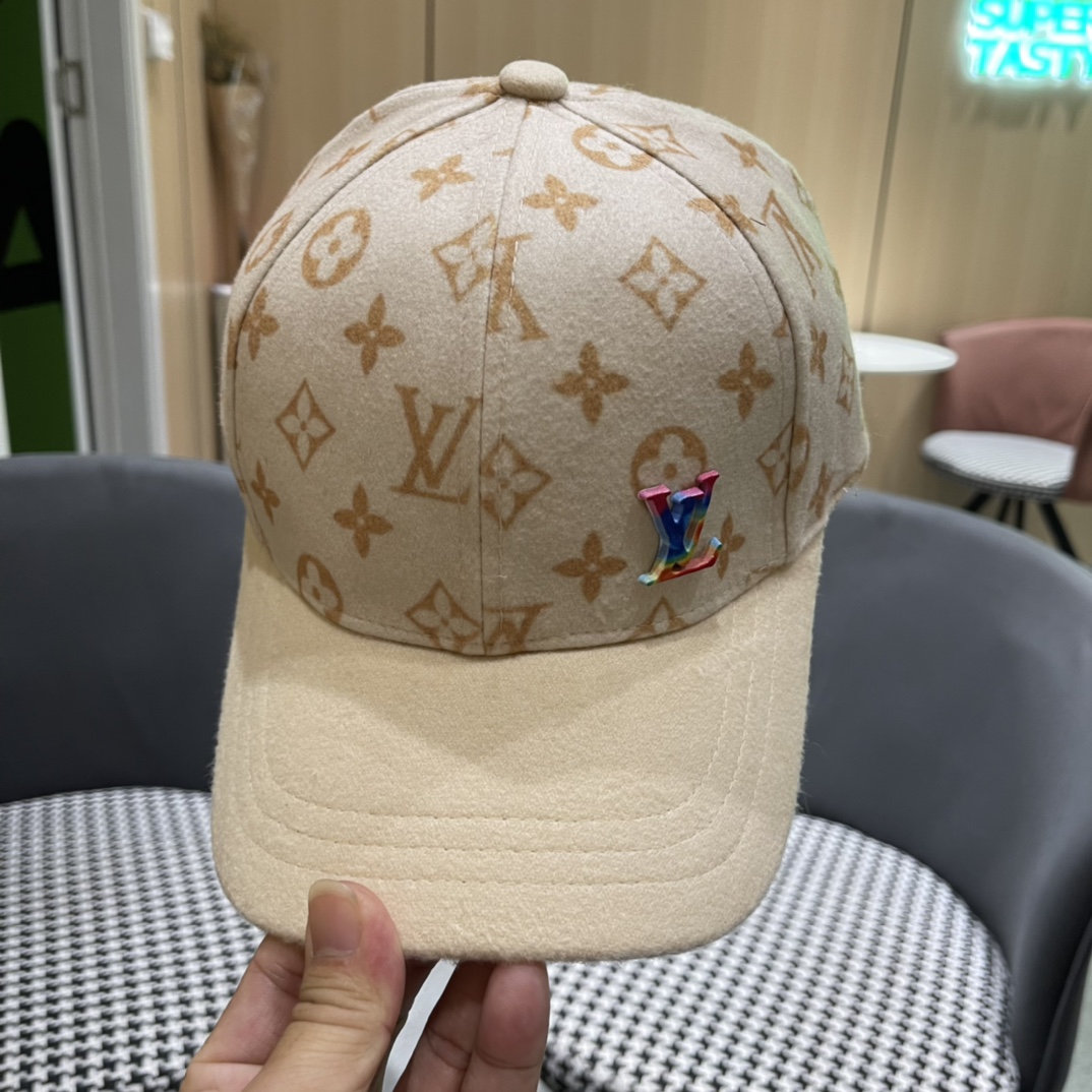  🧢路易威登棒球帽 LouisVuitton😍新款毛绒秋冬款LV棒球帽，重工打造♥️百搭款🤗男女通用！跑