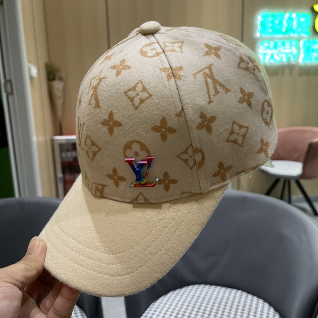  🧢路易威登棒球帽 LouisVuitton😍新款毛绒秋冬款LV棒球帽，重工打造♥️百搭款🤗男女通用！跑