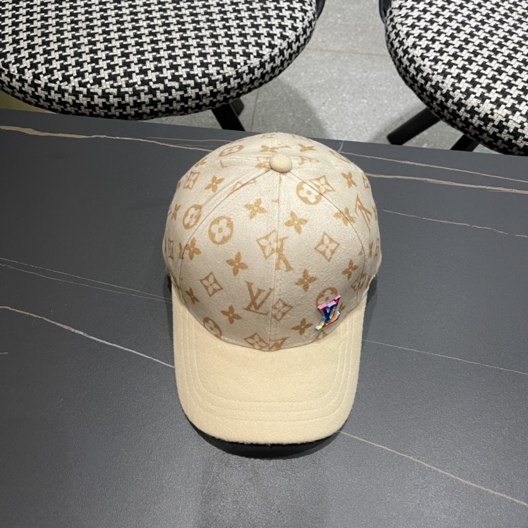  🧢路易威登棒球帽 LouisVuitton😍新款毛绒秋冬款LV棒球帽，重工打造♥️百搭款🤗男女通用！跑
