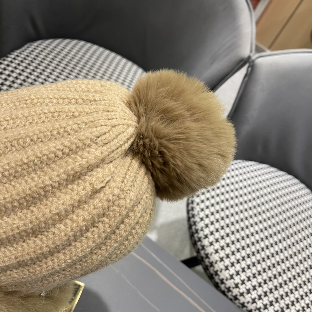 蒙口moncler2024秋冬款毛球耳朵毛绒帽女户外加绒保暖套头帽针织护耳东北雷锋帽