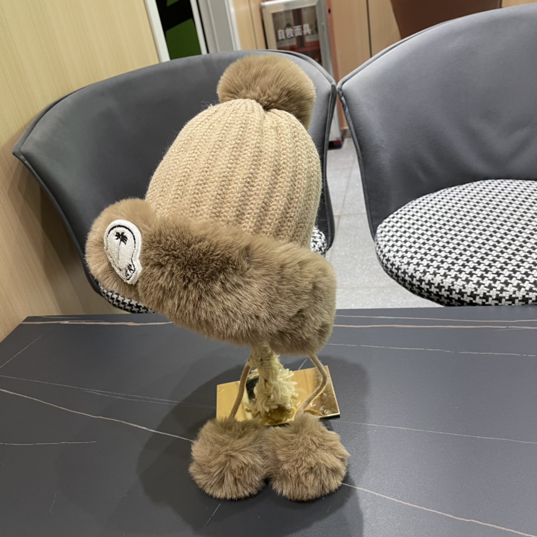 蒙口moncler2024秋冬款毛球耳朵毛绒帽女户外加绒保暖套头帽针织护耳东北雷锋帽