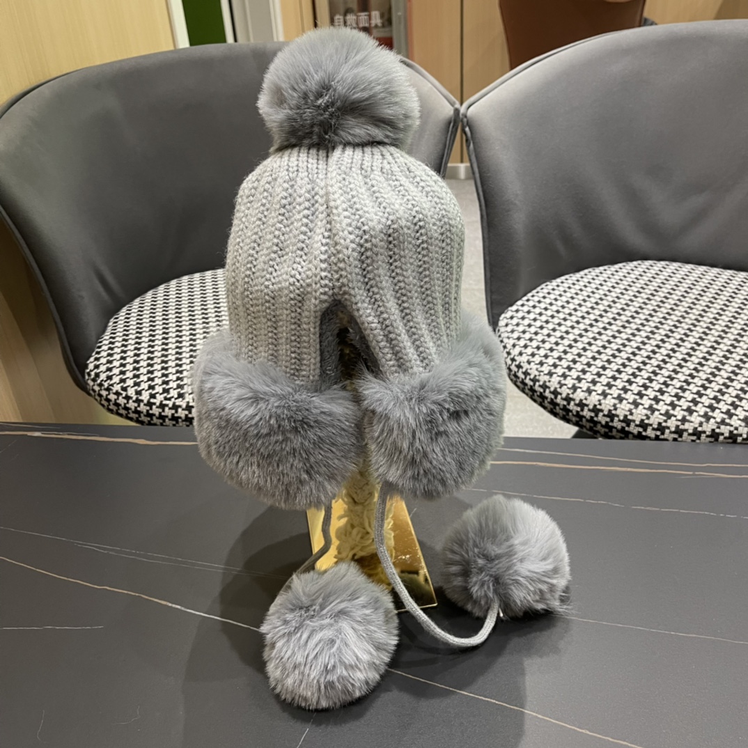 蒙口moncler2024秋冬款毛球耳朵毛绒帽女户外加绒保暖套头帽针织护耳东北雷锋帽