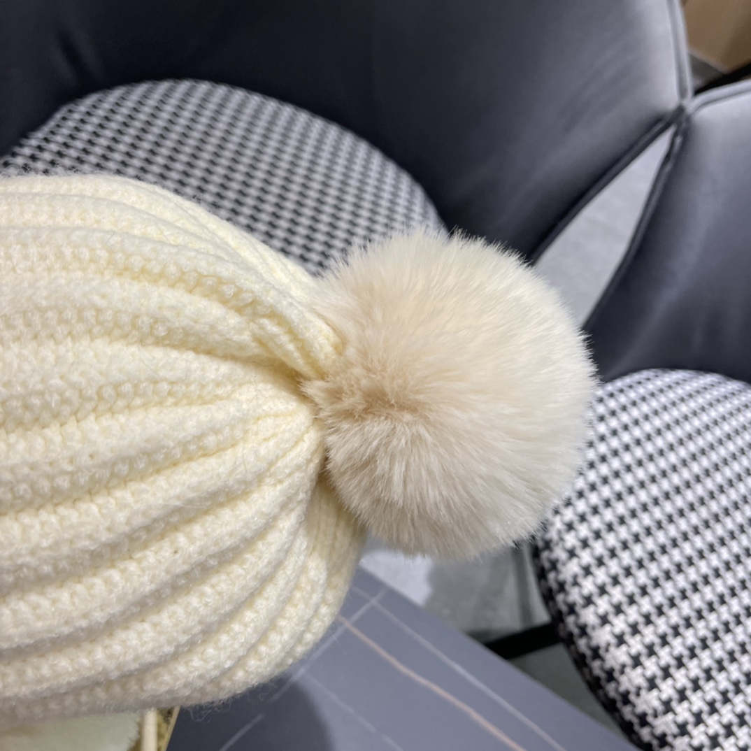 蒙口moncler2024秋冬款毛球耳朵毛绒帽女户外加绒保暖套头帽针织护耳东北雷锋帽