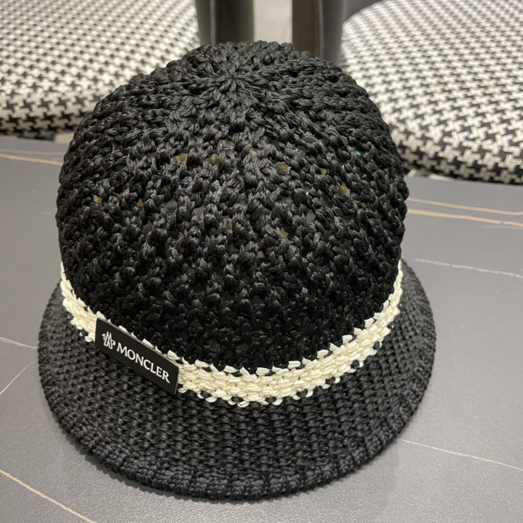  MONCLER蒙口🎩春新款镂空透气渔夫帽
超火爆💖质感很赞，出街超好搭配！时尚潮流！快快入手哦！