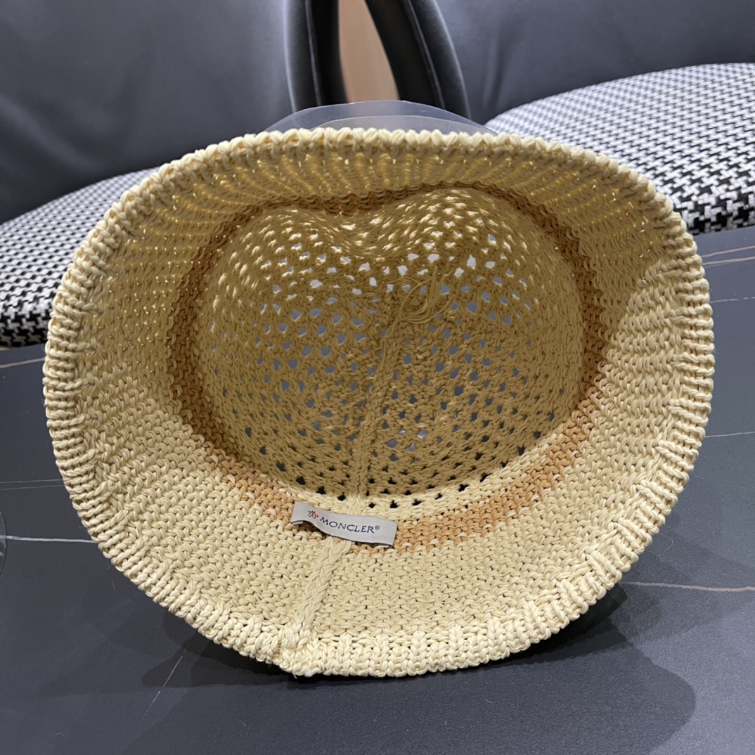  MONCLER蒙口🎩春新款镂空透气渔夫帽
超火爆💖质感很赞，出街超好搭配！时尚潮流！快快入手哦！