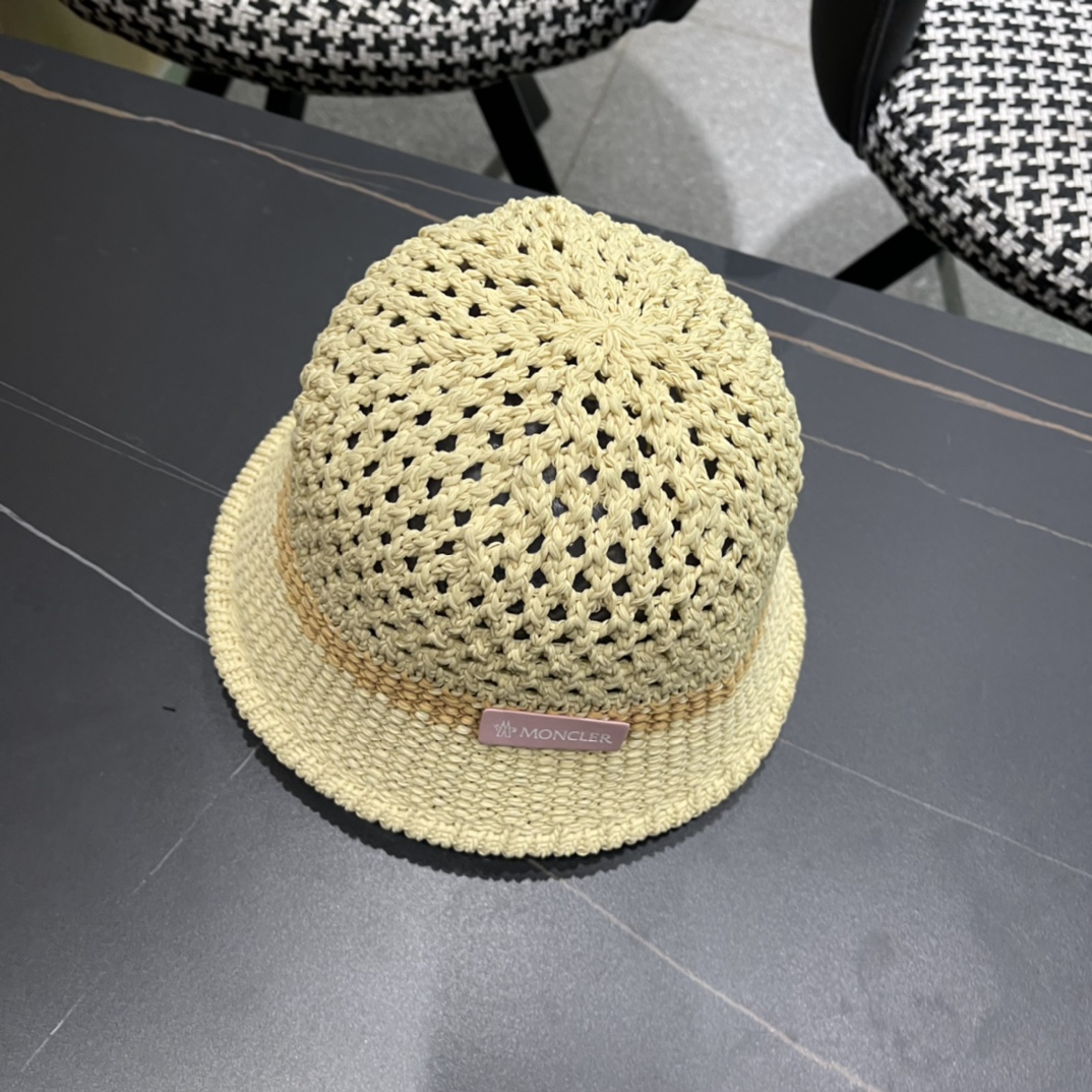  MONCLER蒙口🎩春新款镂空透气渔夫帽
超火爆💖质感很赞，出街超好搭配！时尚潮流！快快入手哦！