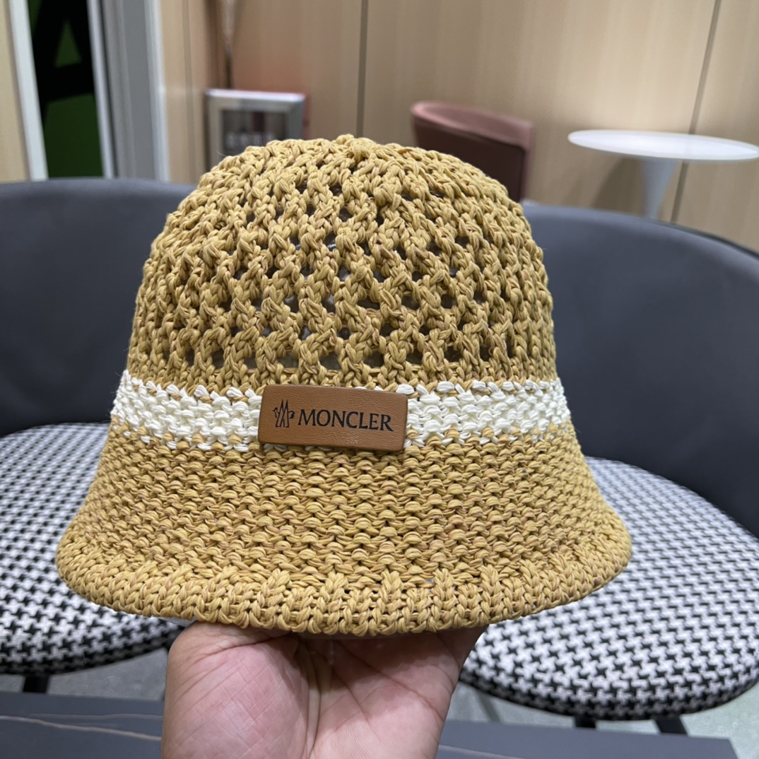  MONCLER蒙口🎩春新款镂空透气渔夫帽
超火爆💖质感很赞，出街超好搭配！时尚潮流！快快入手哦！
