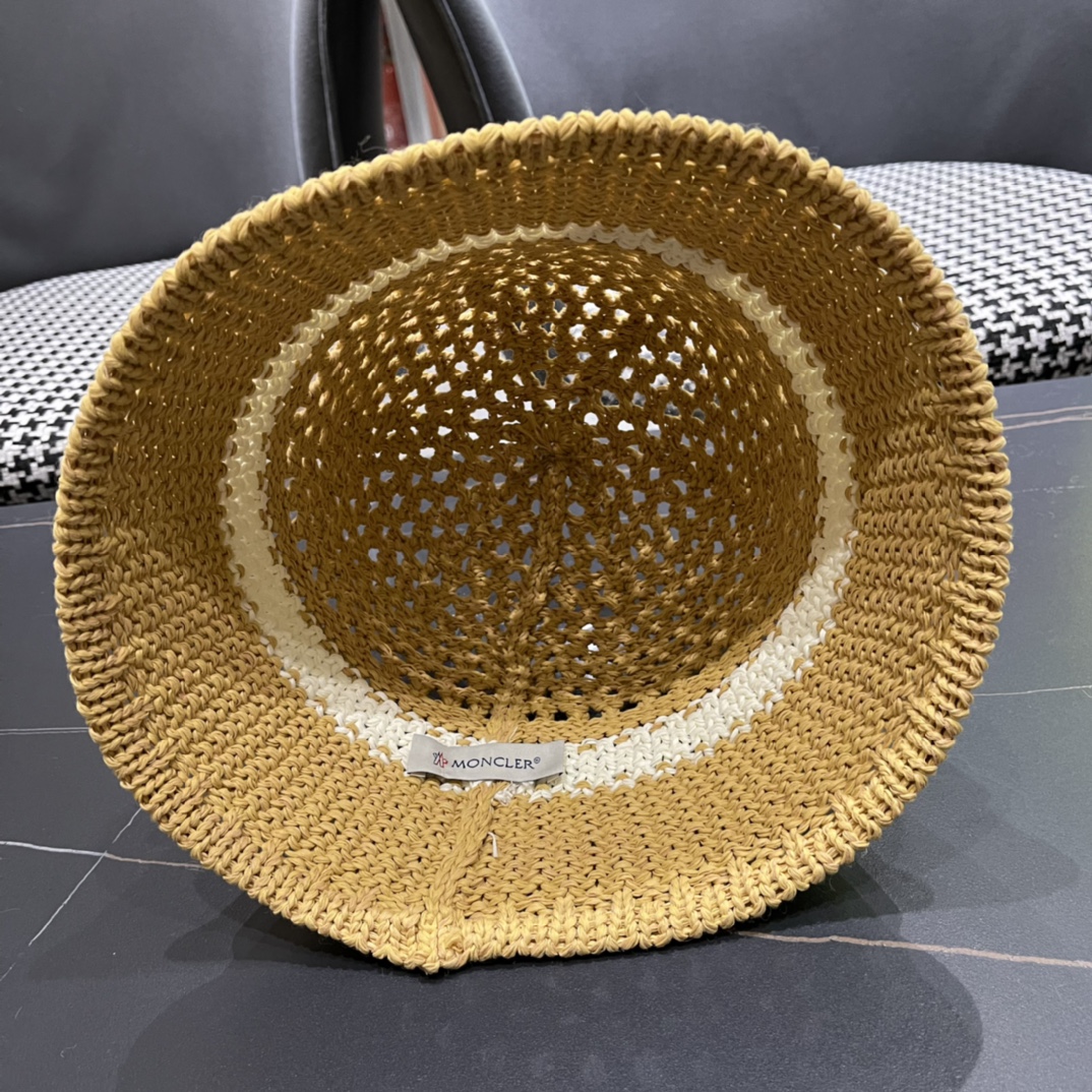  MONCLER蒙口🎩春新款镂空透气渔夫帽
超火爆💖质感很赞，出街超好搭配！时尚潮流！快快入手哦！