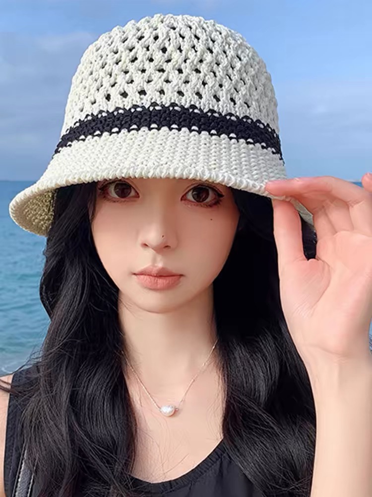  MONCLER蒙口🎩春新款镂空透气渔夫帽
超火爆💖质感很赞，出街超好搭配！时尚潮流！快快入手哦！